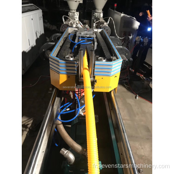 Machine de fabrication de tuyaux ondulés en plastique à haute vitesse